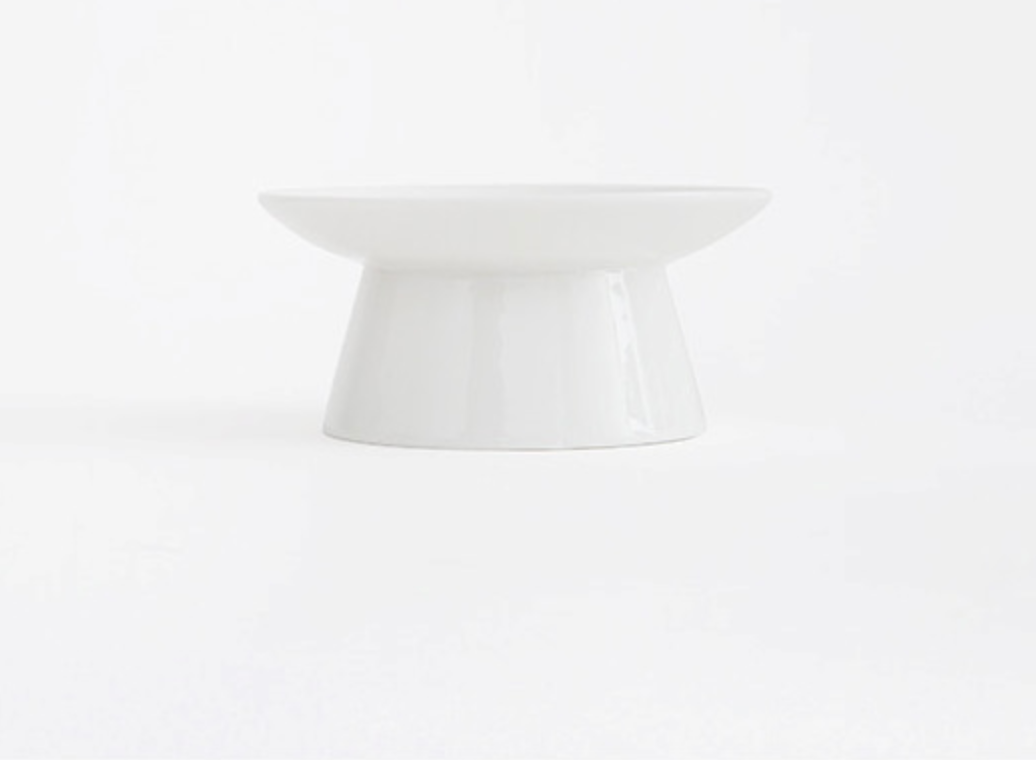 Simple White Footed Plate