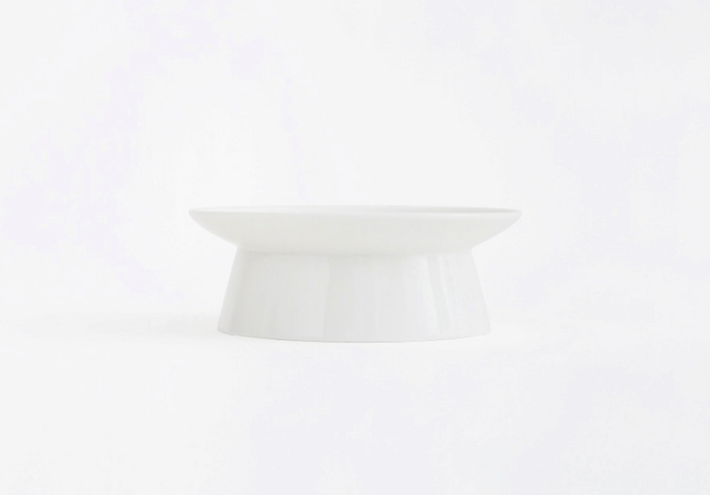 Simple White Footed Plate