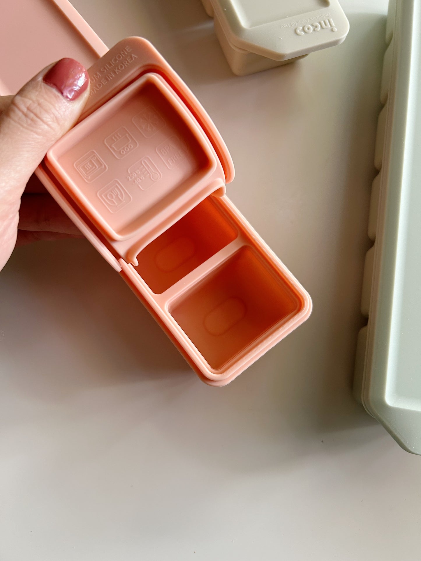 Premium Dual-Sealed Silicone Baby Food Freezer Tray (6 Cubes)