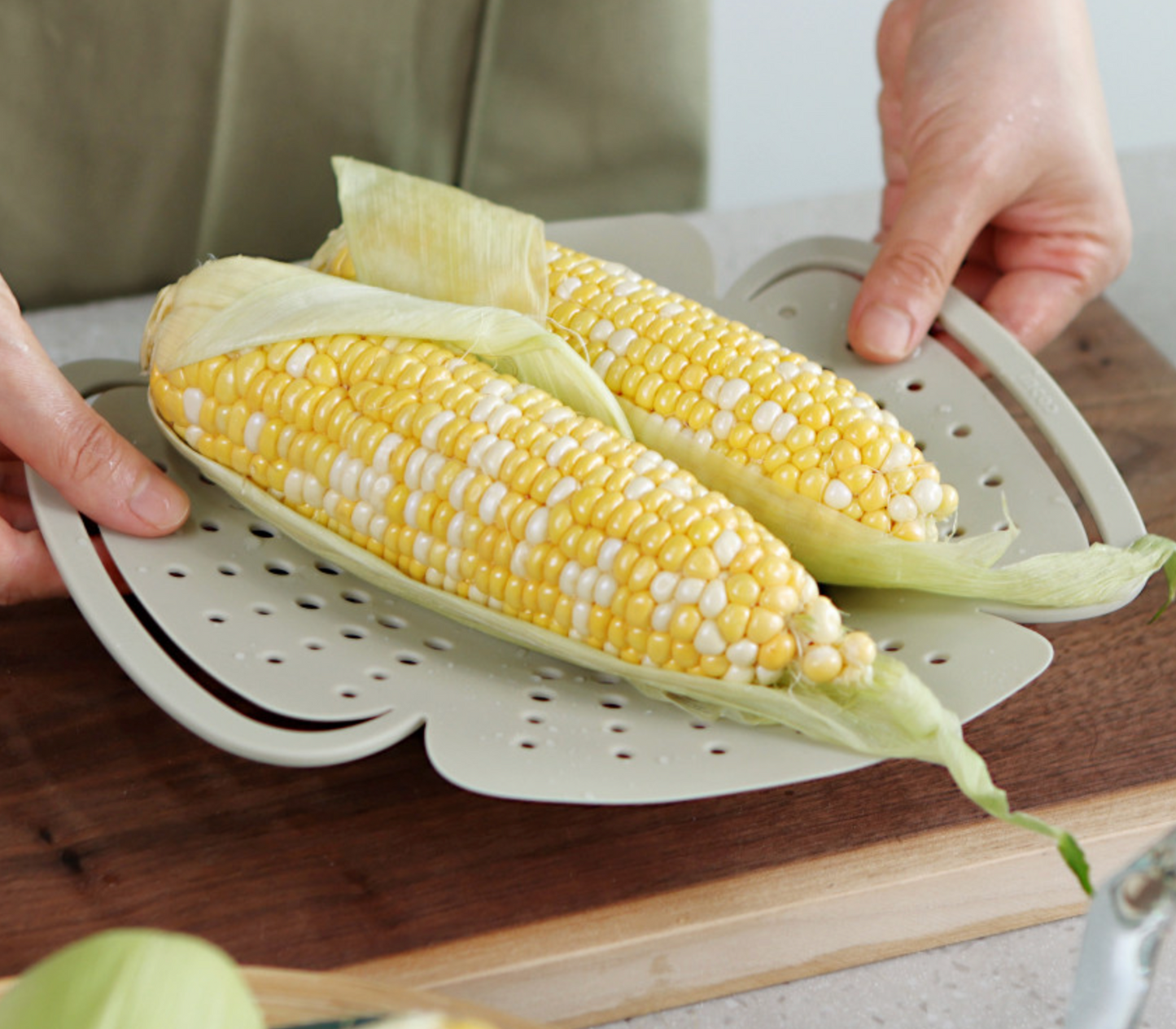 Winged Silicone Steamer