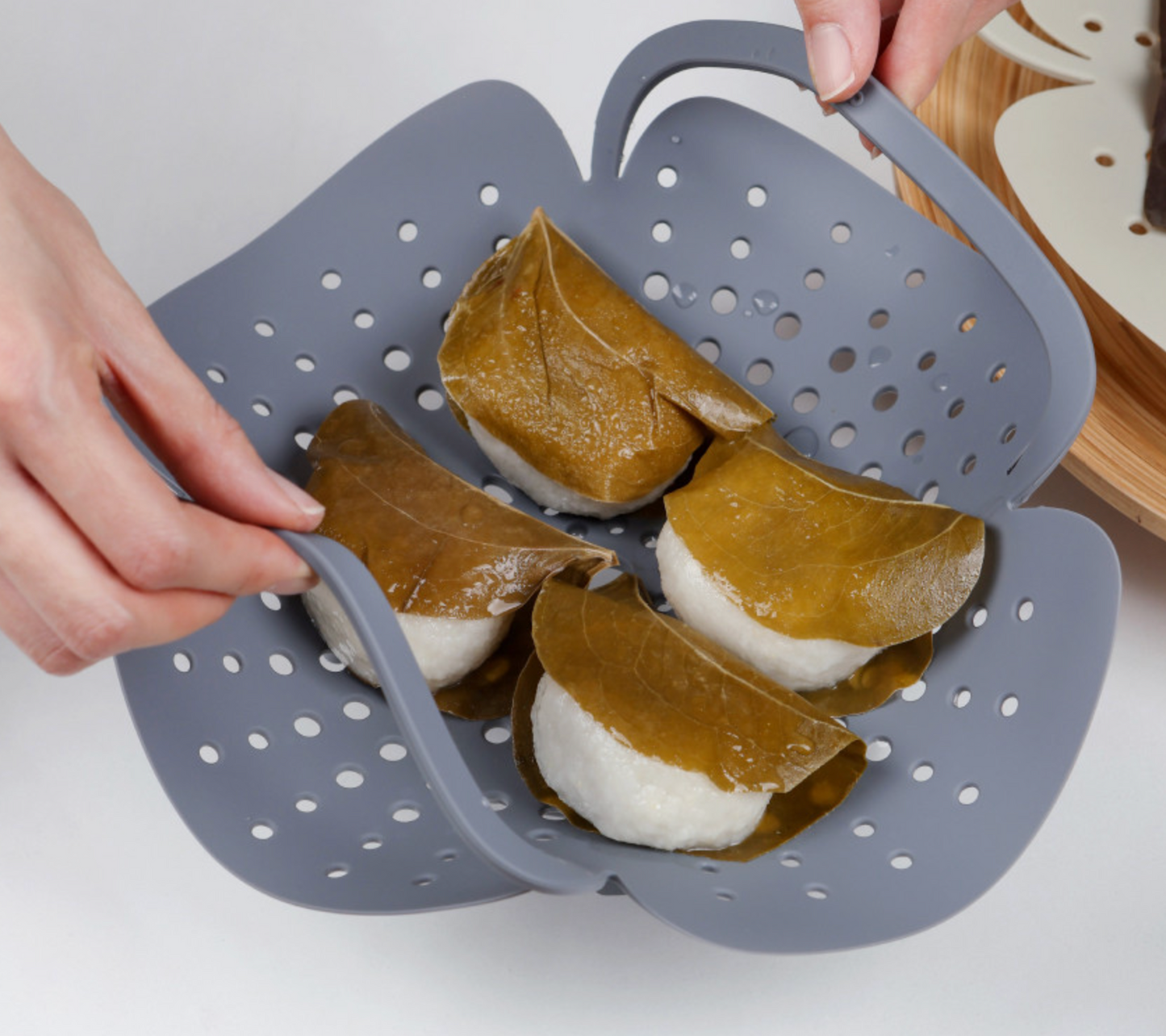 Winged Silicone Steamer